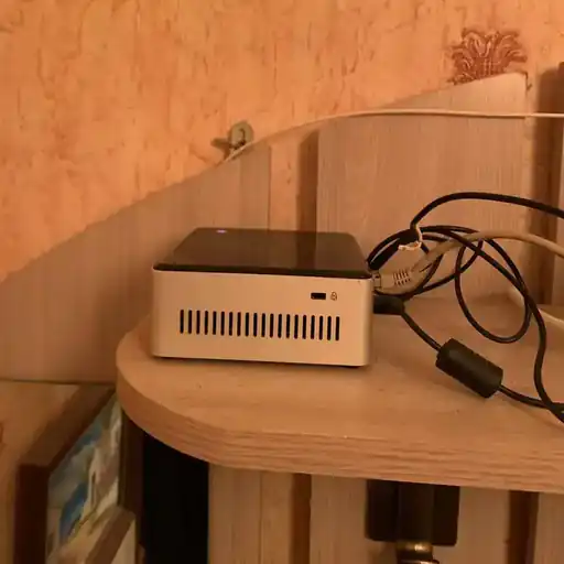 Ментор, Женя Кучерявый